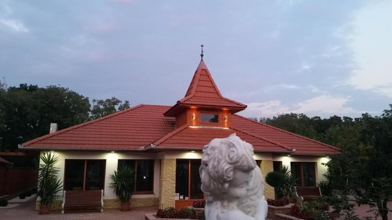 Bornemisza Kuria Wellness Resort Tiszabecs Экстерьер фото