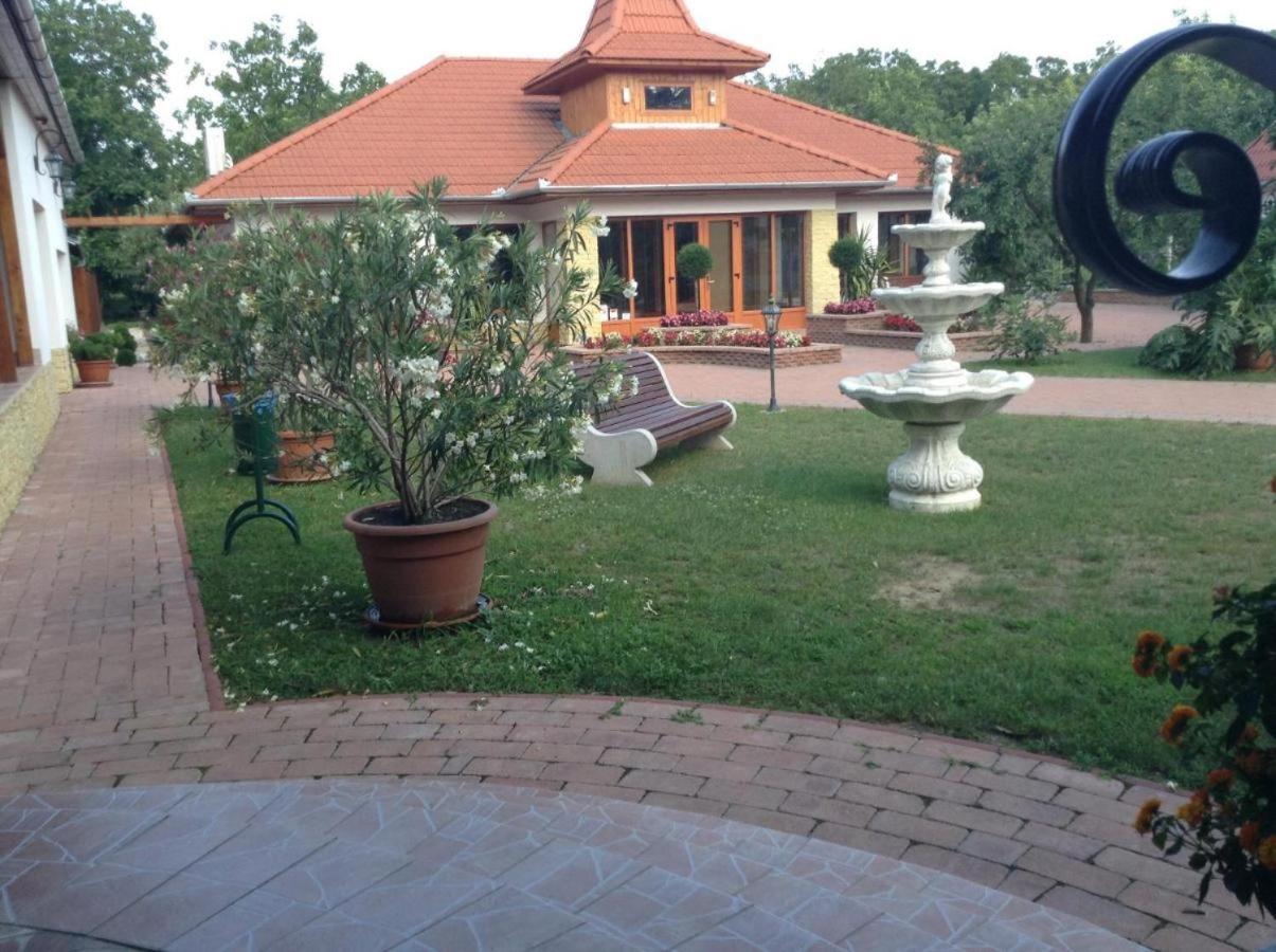Bornemisza Kuria Wellness Resort Tiszabecs Экстерьер фото